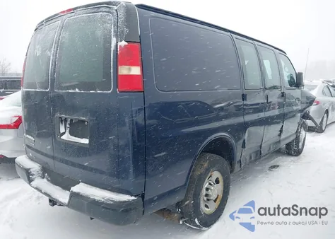 2014 Chevrolet Express 2500 Work Van z USA, uszkodzony, nr VIN 1GCWGFCA3E1121295